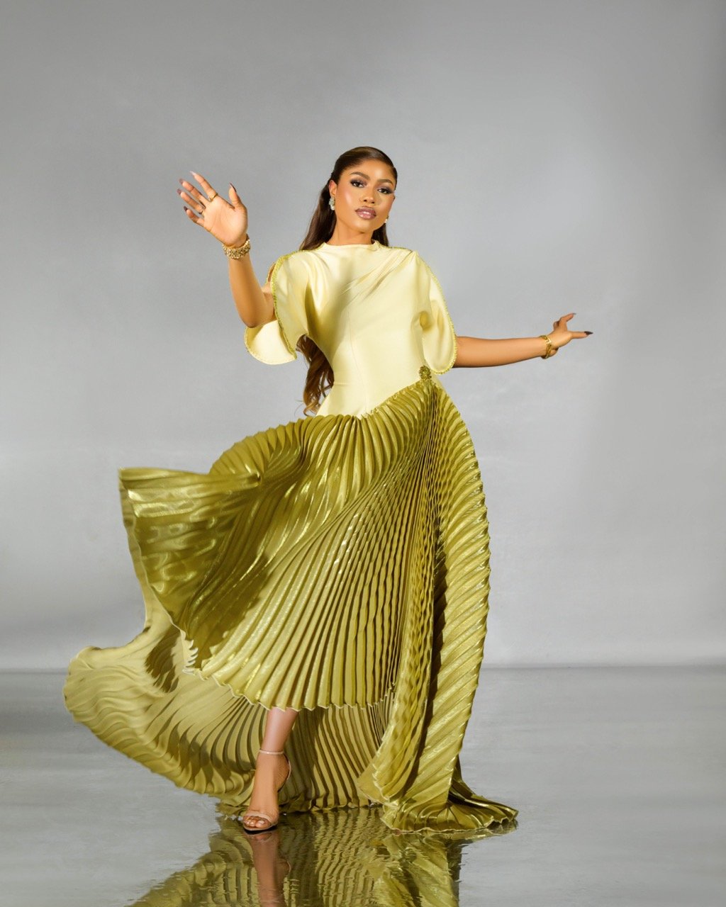 Amara Dress - Buttery Yellow & Olive Green