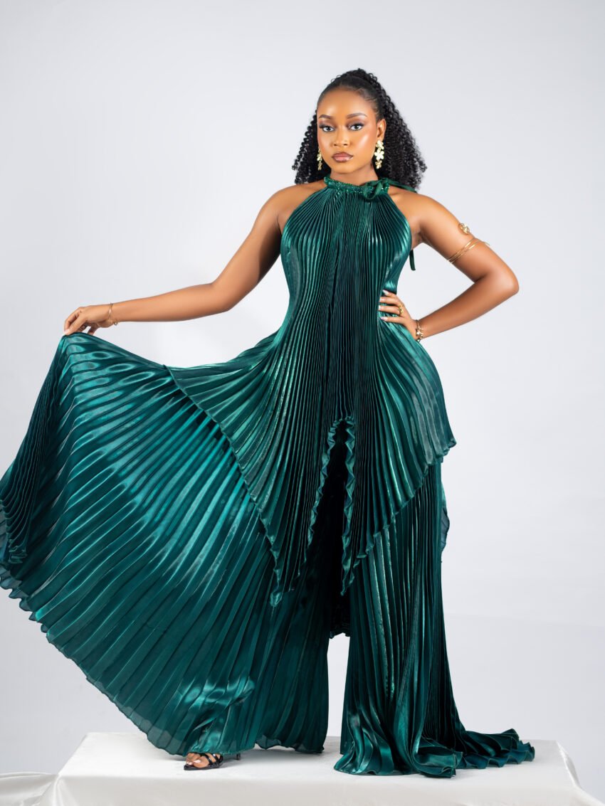 LYRA Pleated Set - Emerald Green